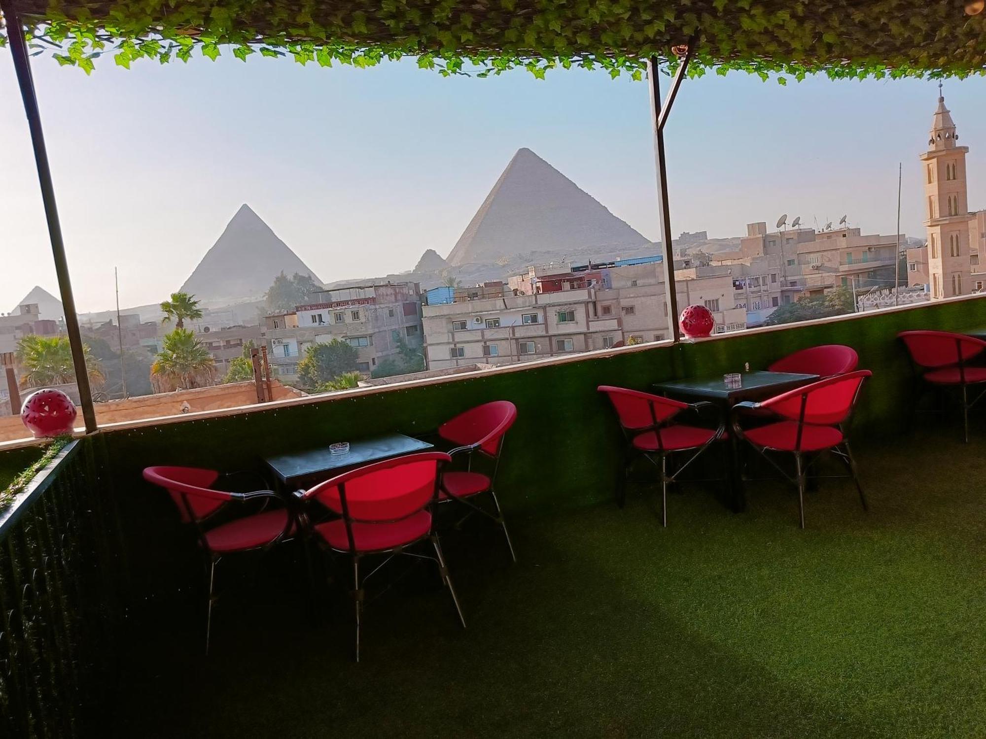 Готель Magic Golden Pyramids View Kafrat al Jabal Екстер'єр фото