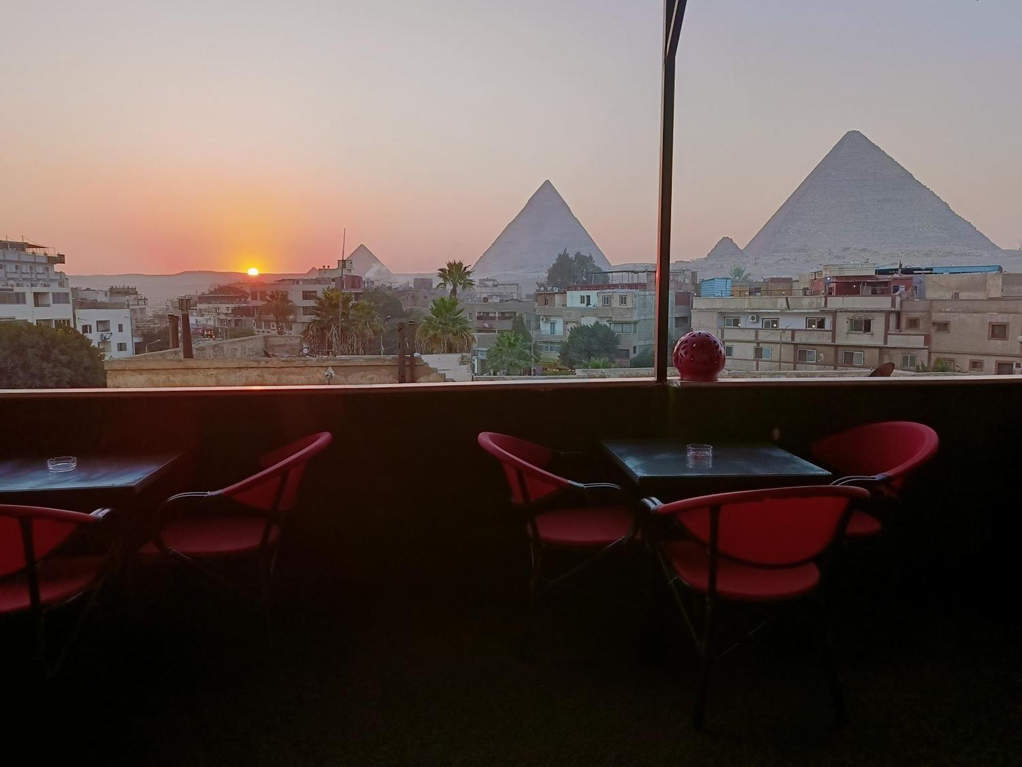 Готель Magic Golden Pyramids View Kafrat al Jabal Екстер'єр фото