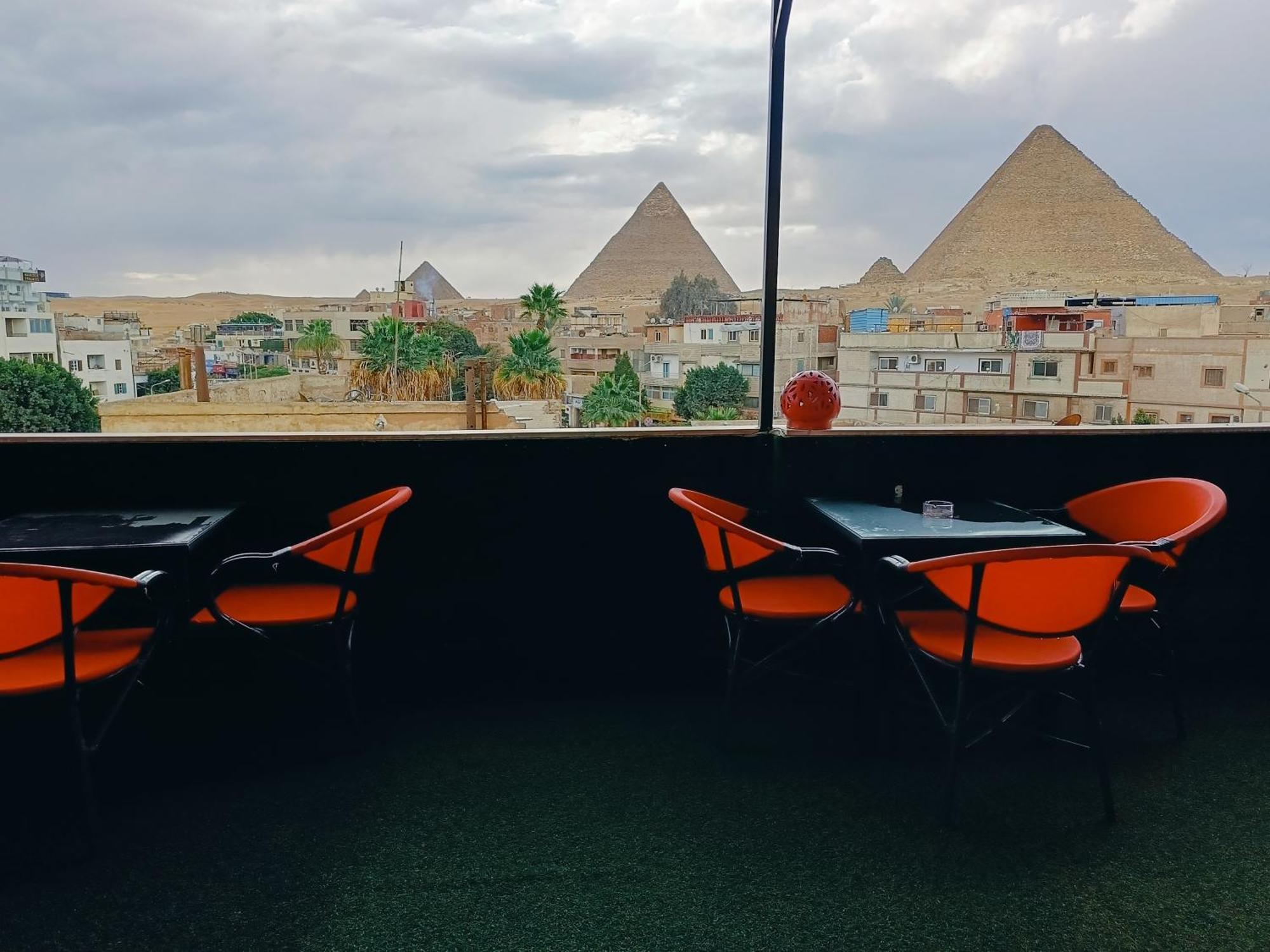 Готель Magic Golden Pyramids View Kafrat al Jabal Екстер'єр фото