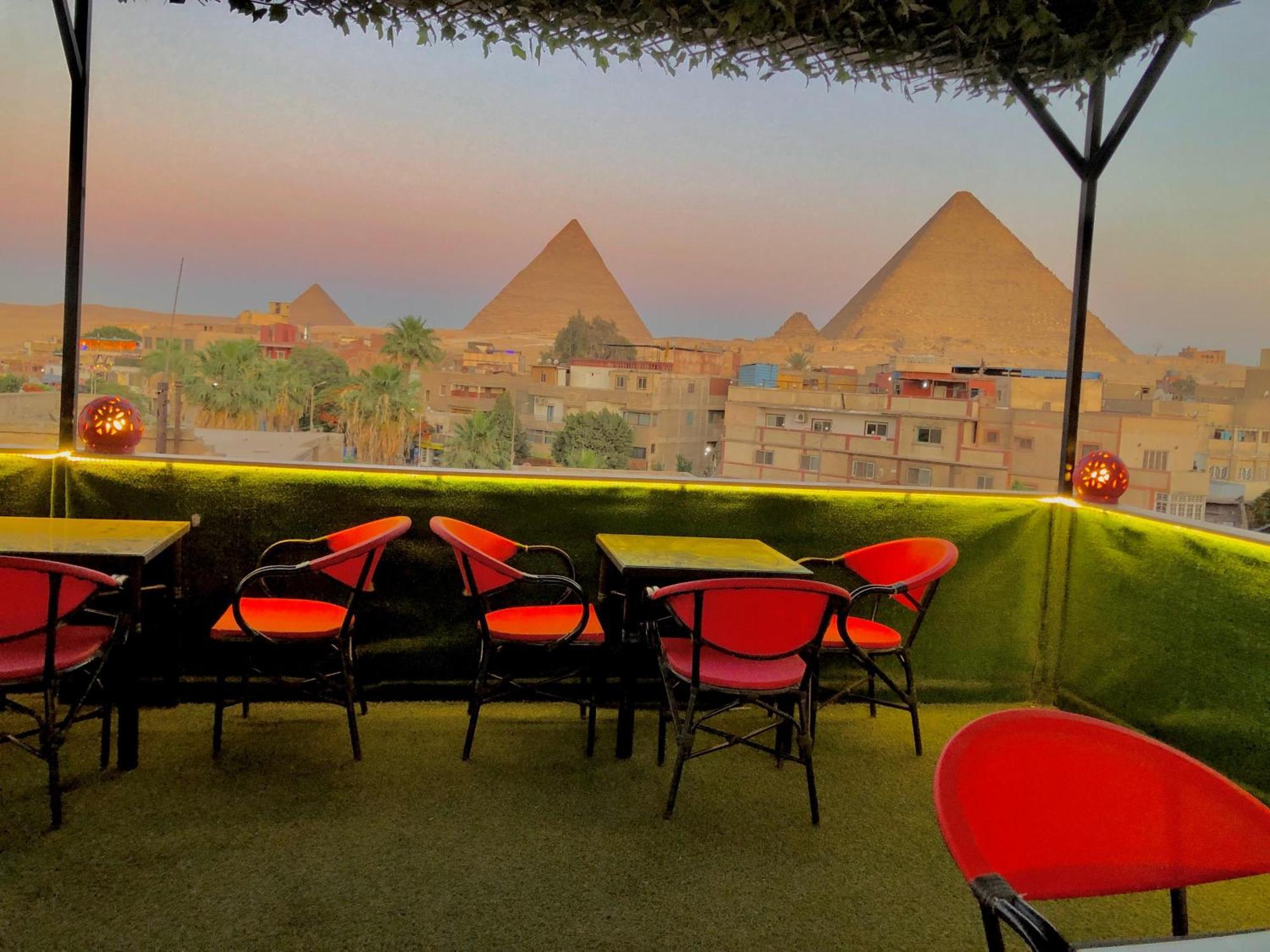 Готель Magic Golden Pyramids View Kafrat al Jabal Екстер'єр фото