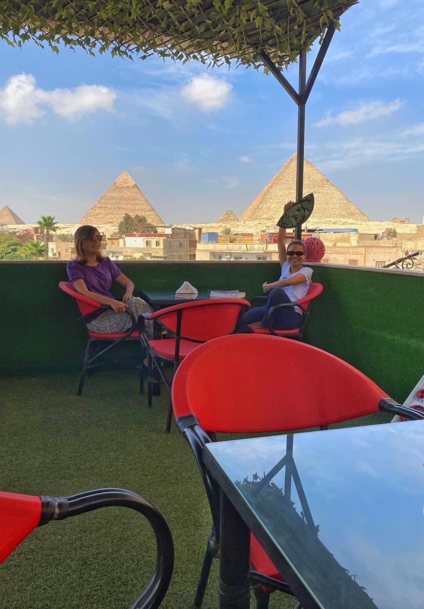 Готель Magic Golden Pyramids View Kafrat al Jabal Екстер'єр фото